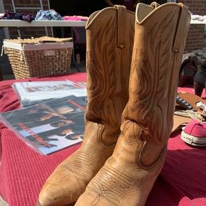 Tan women’s cowboy boots